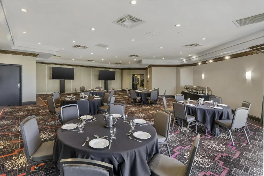 Best Western Plus Waterfront Hotel — 4
