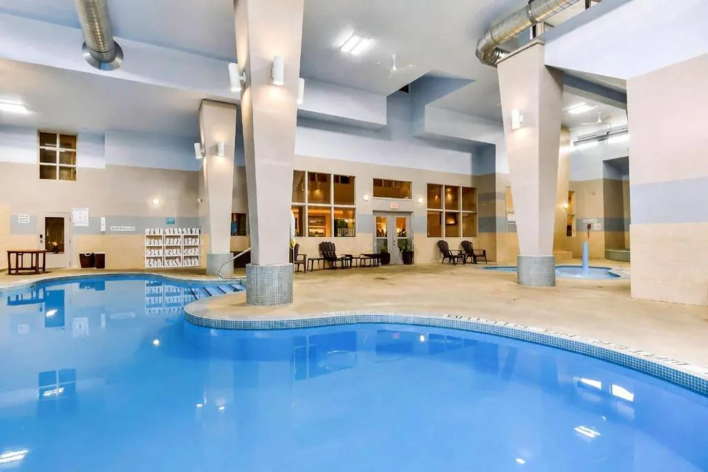 Comfort Inn & Suites Ambassador Bridge — 4