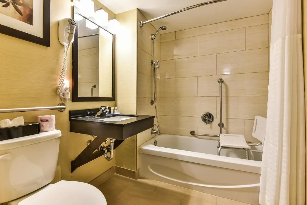 Comfort Inn — 3