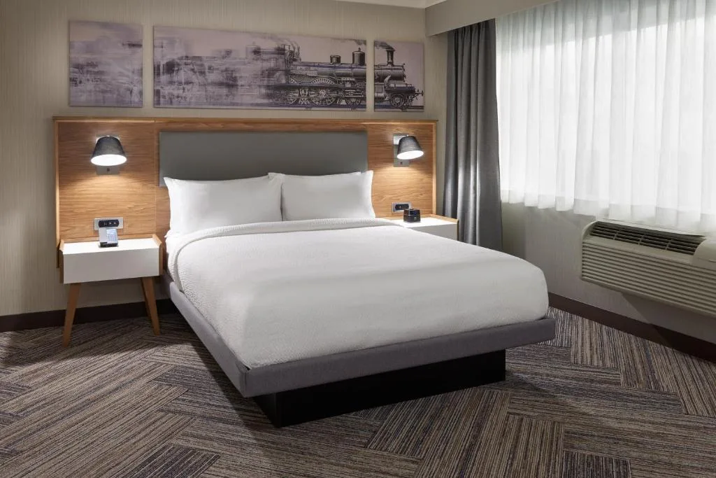Four Points by Sheraton Windsor Downtown — 2