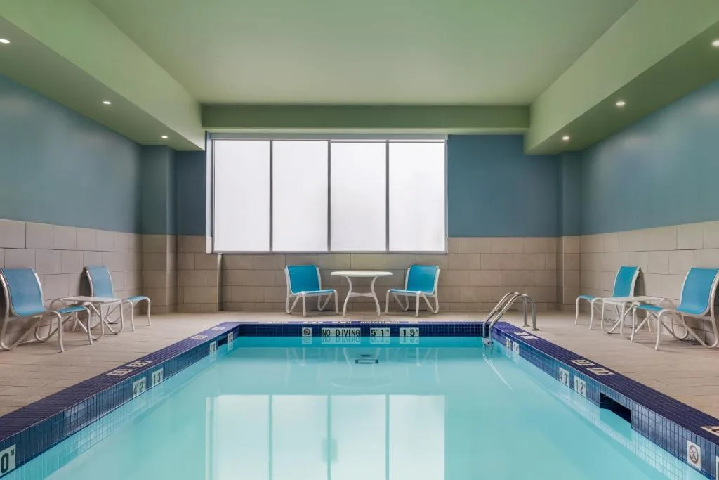 Holiday Inn Express Windsor Waterfront by IHG — 3
