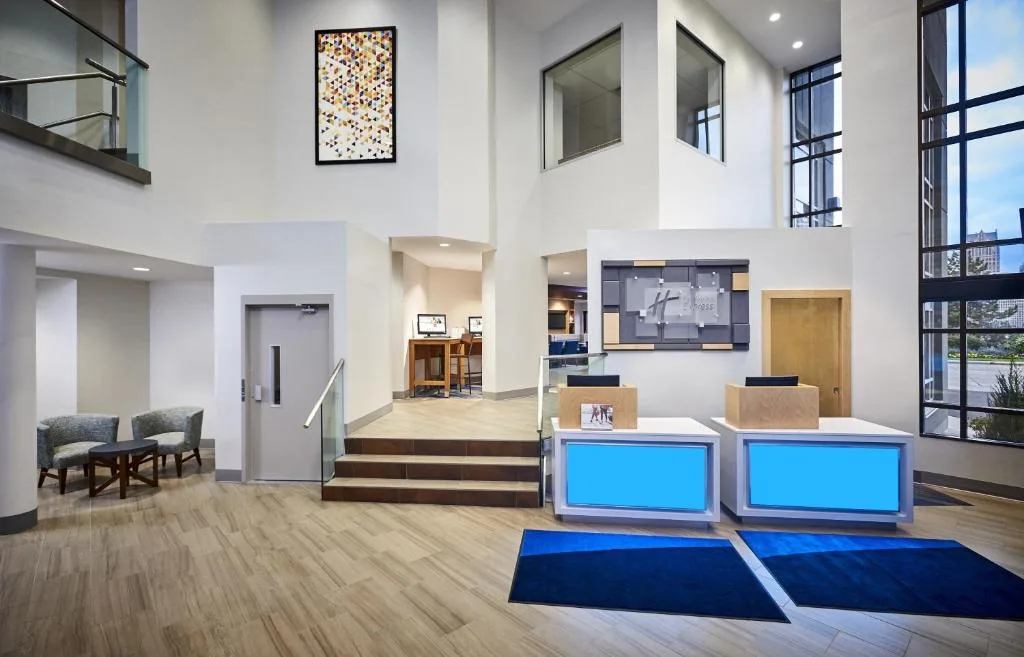 Holiday Inn Express Windsor Waterfront by IHG — 4