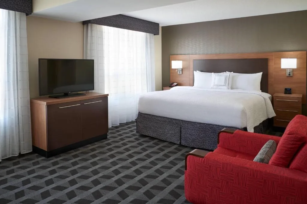TownePlace Suites by Marriott Windsor — 5