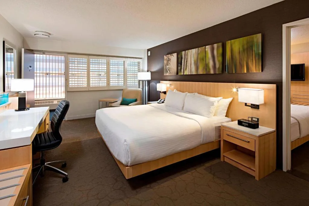 Delta Hotels by Marriott Winnipeg — 2