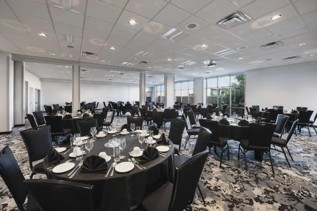 Fairfield Inn & Suites by Marriott Winnipeg — 5