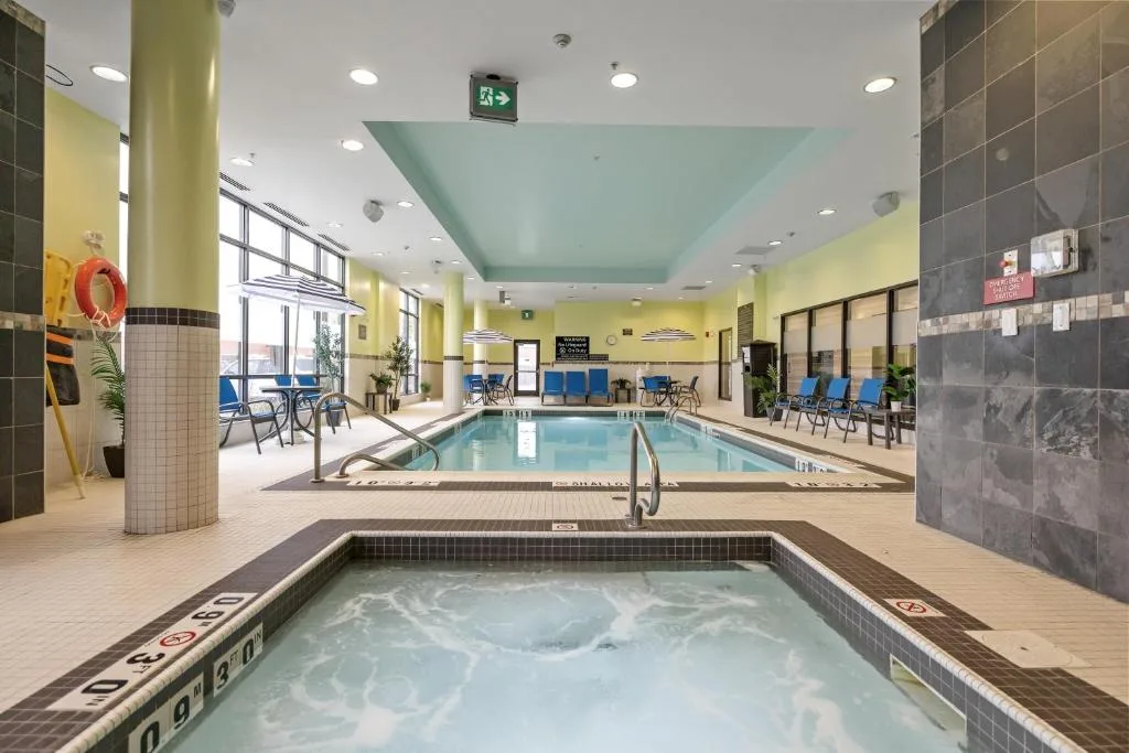 Hampton Inn by Hilton Winnipeg — 4
