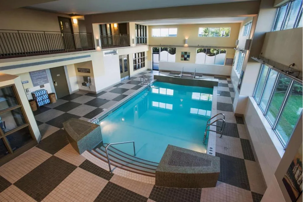 Hilton Winnipeg Airport Suites — 3