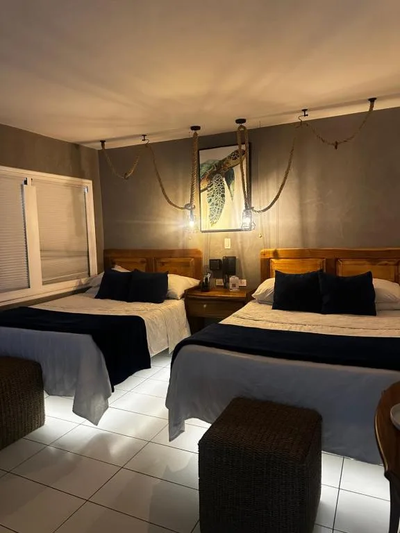 Berlor Airport Inn — 3