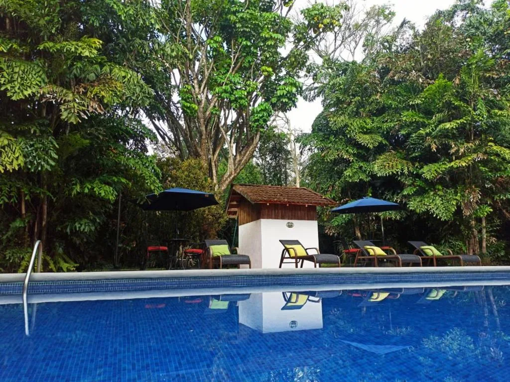 Hacienda Escondida 10min to Airport — 2