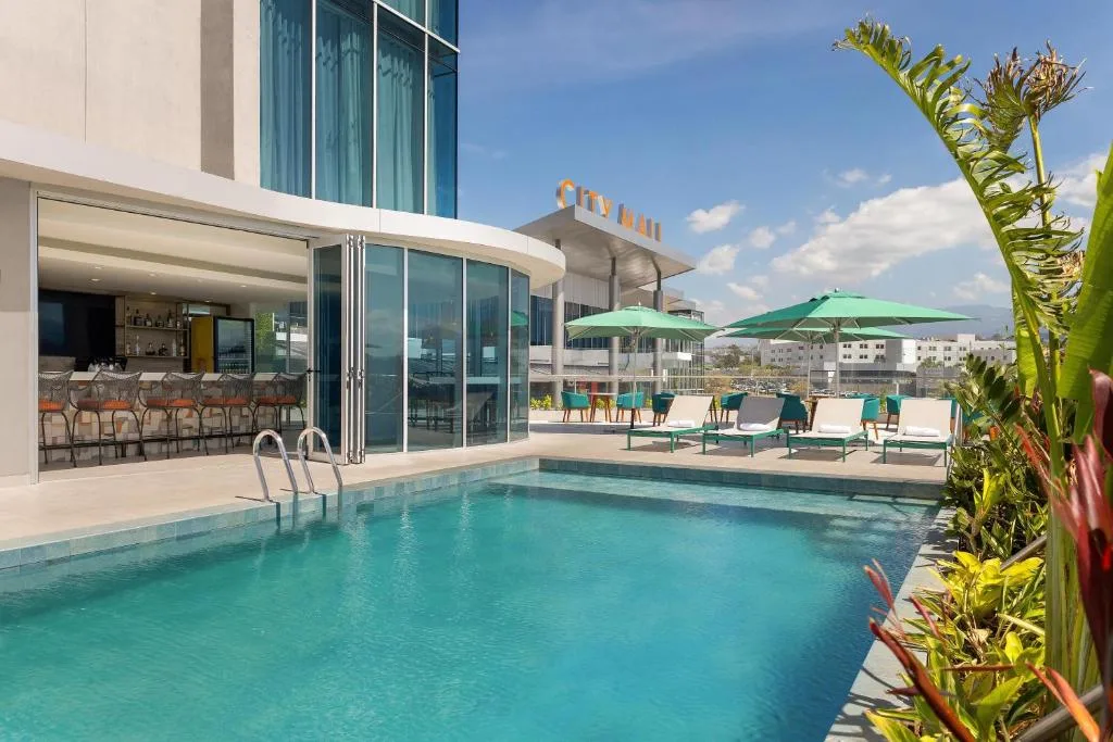 Hilton Garden Inn San Jose Airport City Mall — 4