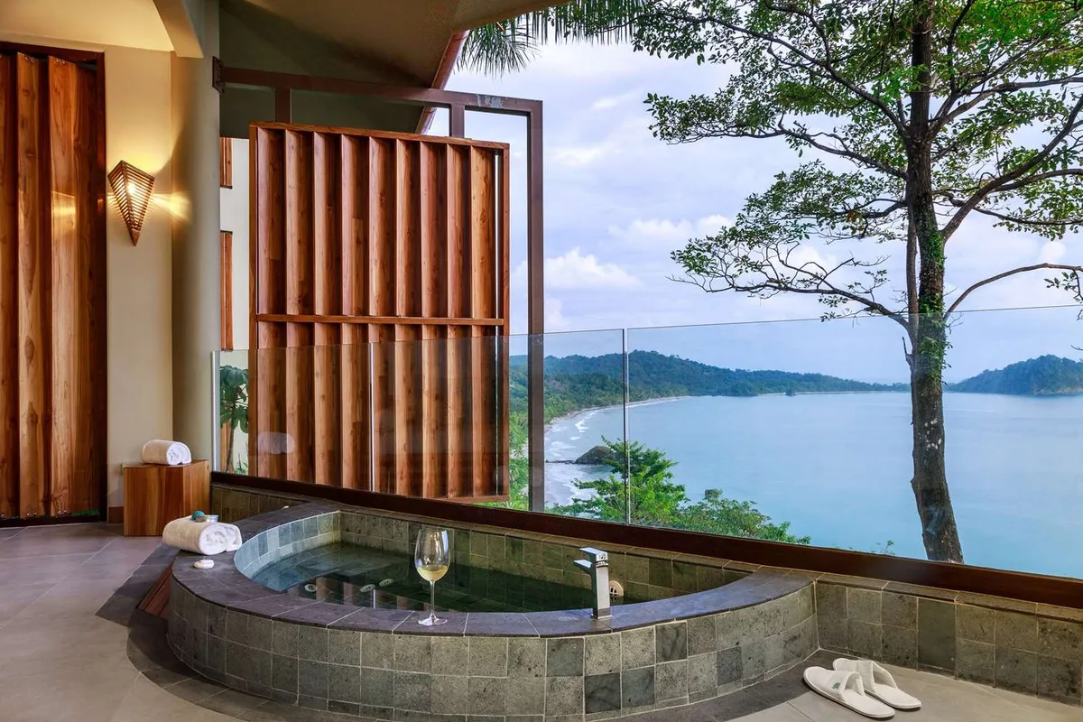 Arenas Del Mar Beachfront & Rainforest Resort