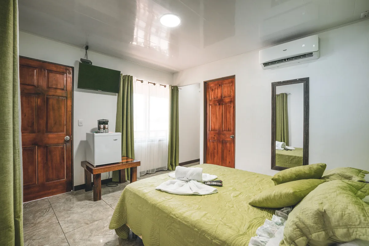 Hotel Hoja de Oro Corcovado — 3