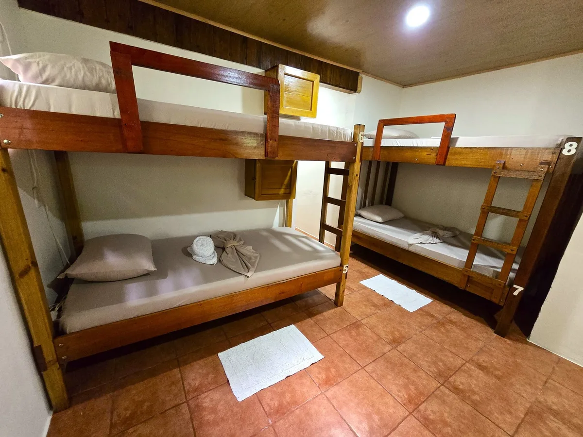 Jacobin Hostel & Cabins — 5