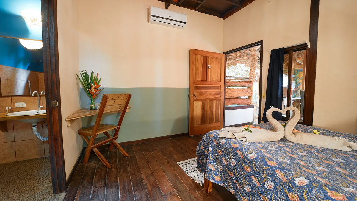 Playa 506 Beachfront Hostel & Ecolodge — 4