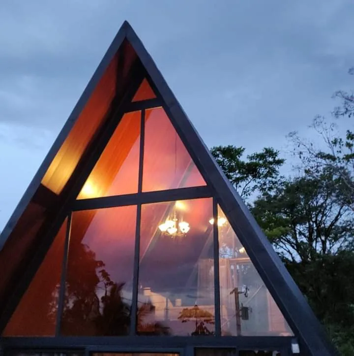 Yarumo Lodge, Río Celeste Black Chalets. — 2