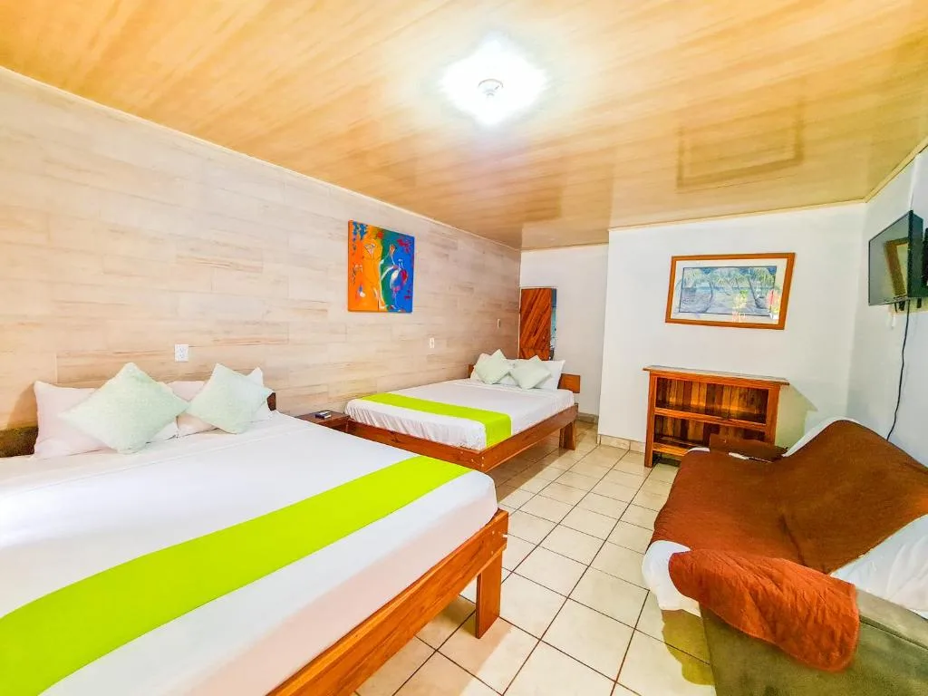 Cabinas Coco Alegre — 2