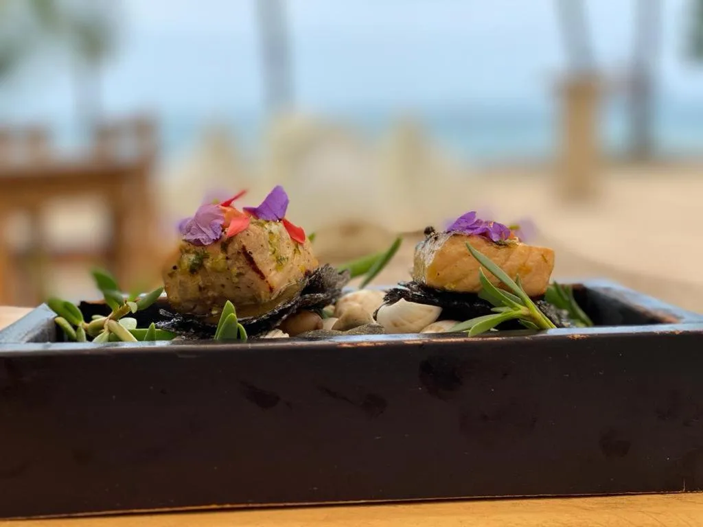 Café de Playa Beach Front Hotel — 5