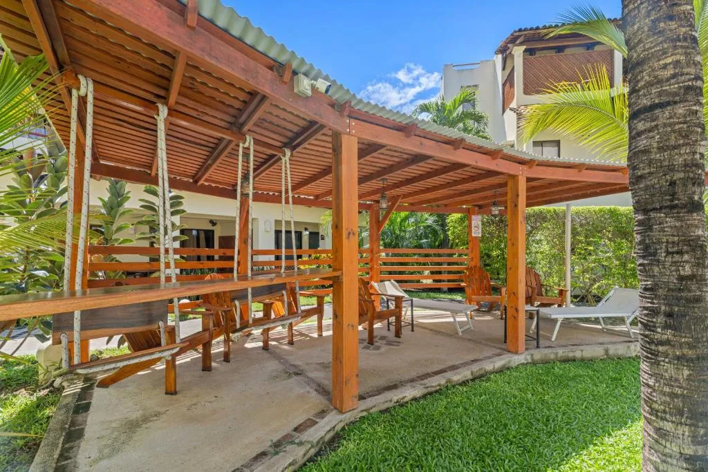 Tropical Gardens Suites and Apartments — 3