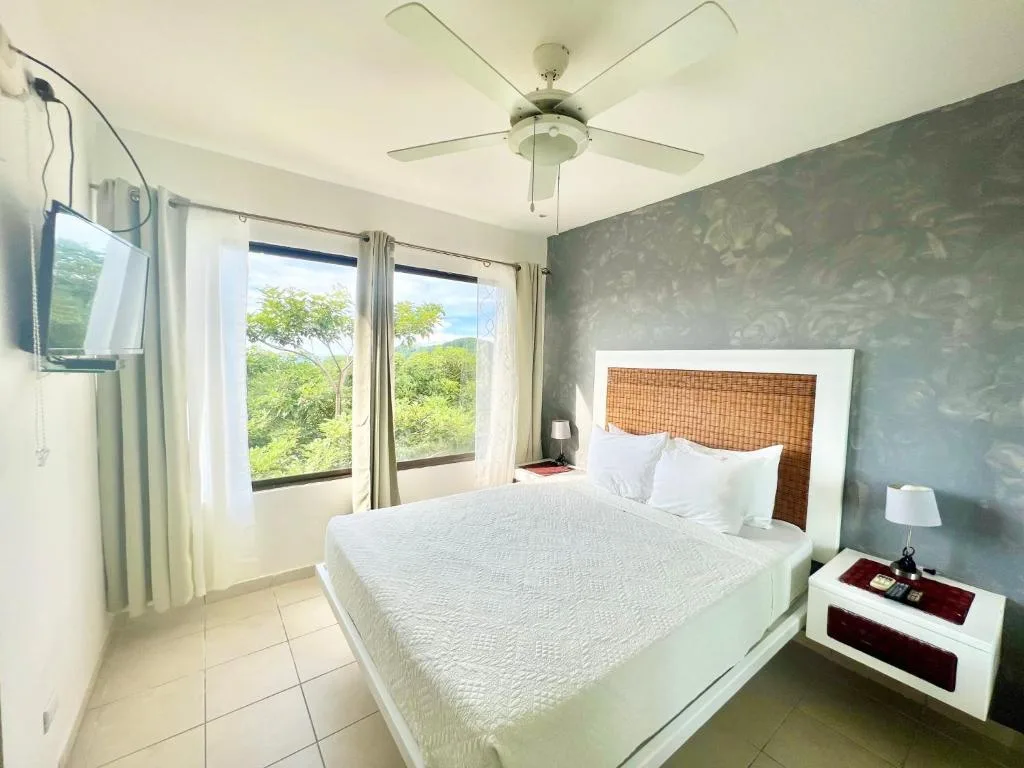 Tropical Gardens Suites and Apartments — 4
