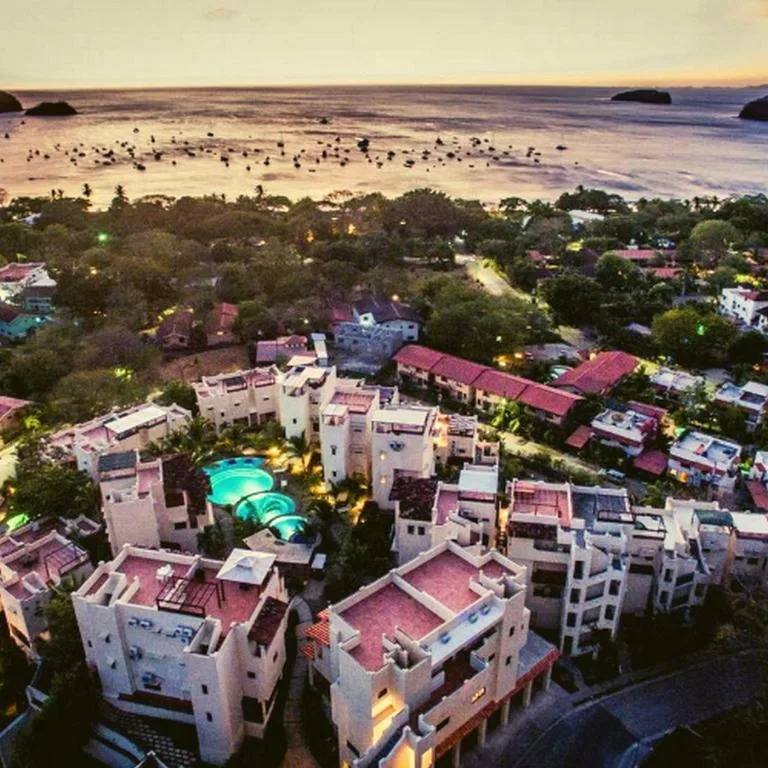Tropical Gardens Suites and Apartments — 5