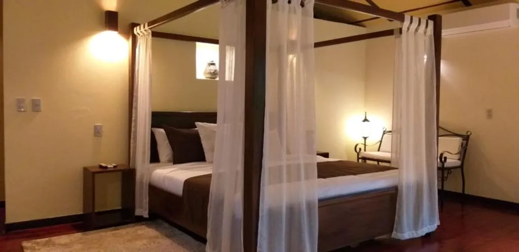 Tropical Suites & Villas — 2