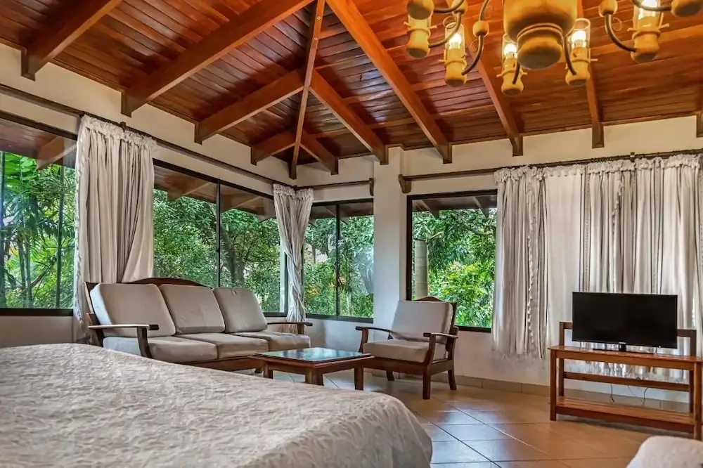 Hotel Costa Verde Inn