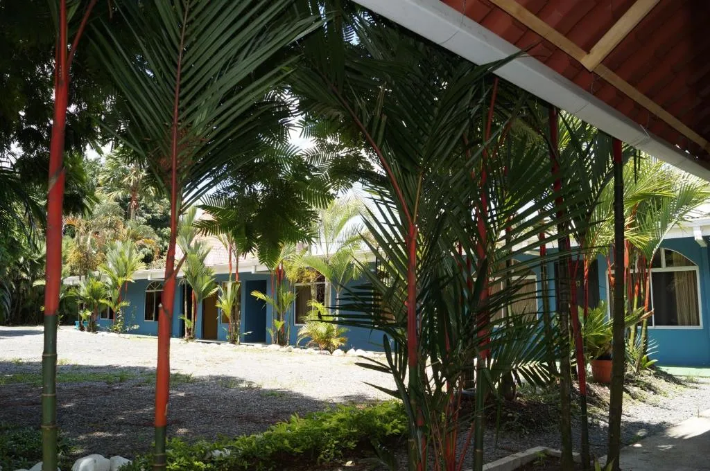 Hotel y Cabinas del Trópico — 5