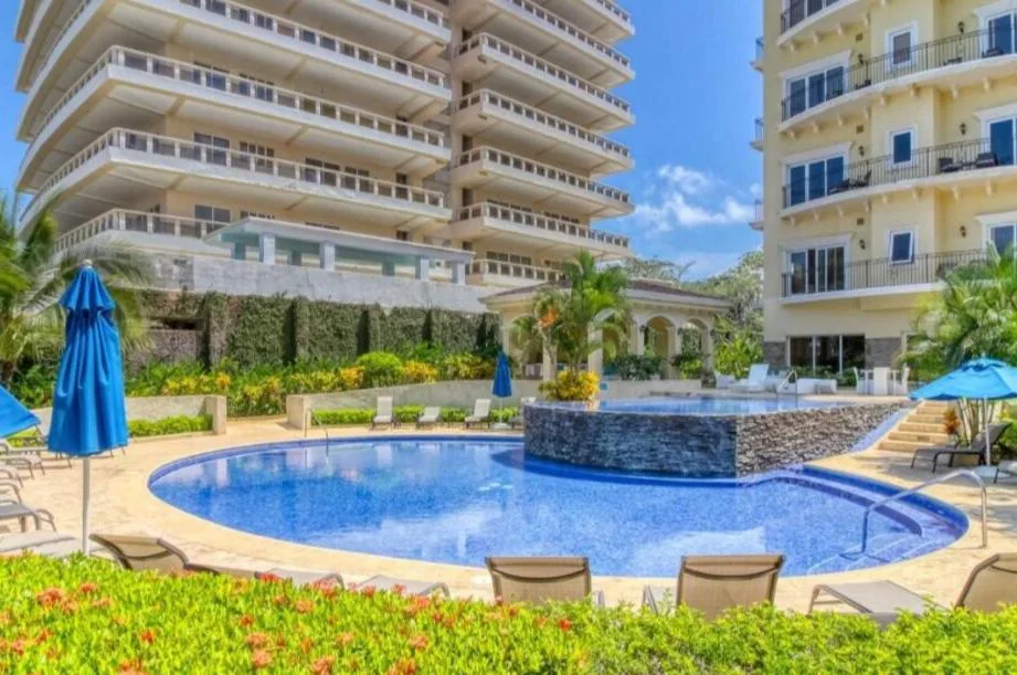 Acqua Residences 5 Star — 4