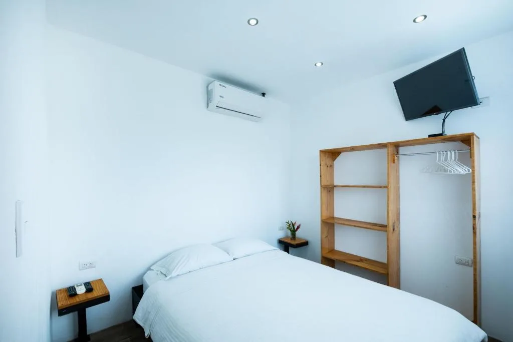 Hotel Bamboo — 2