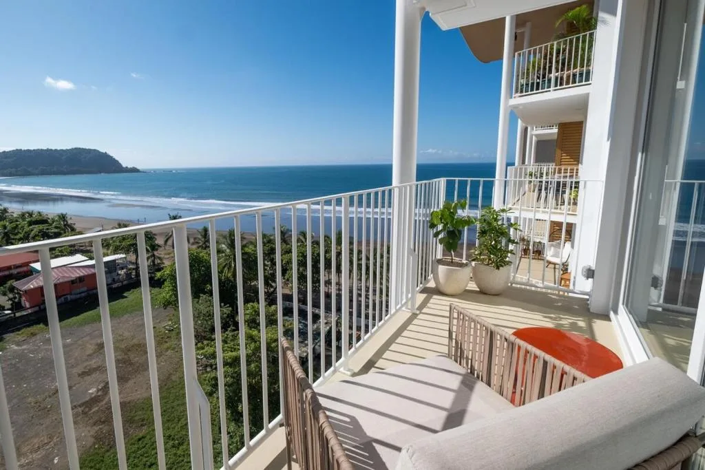 Stylish 1-BR Oceanfront Condo with Panoramic Views