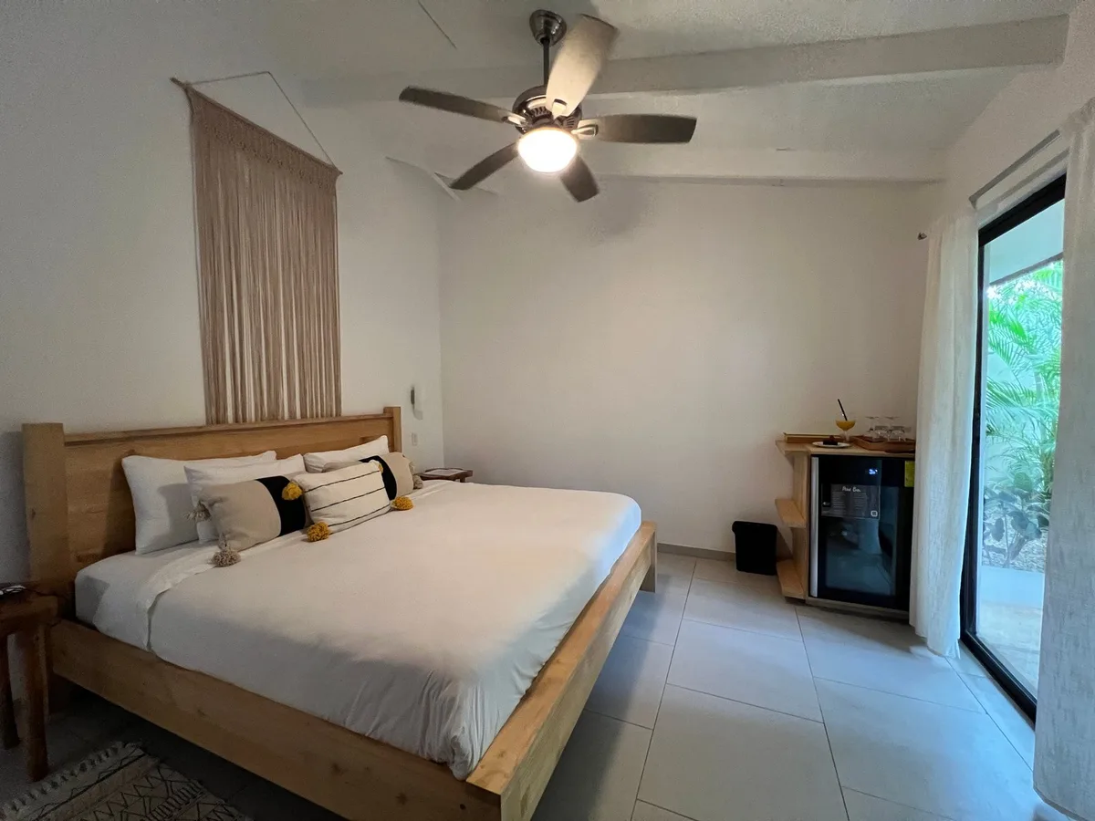 Cafe Playa Negra Hotel — 5