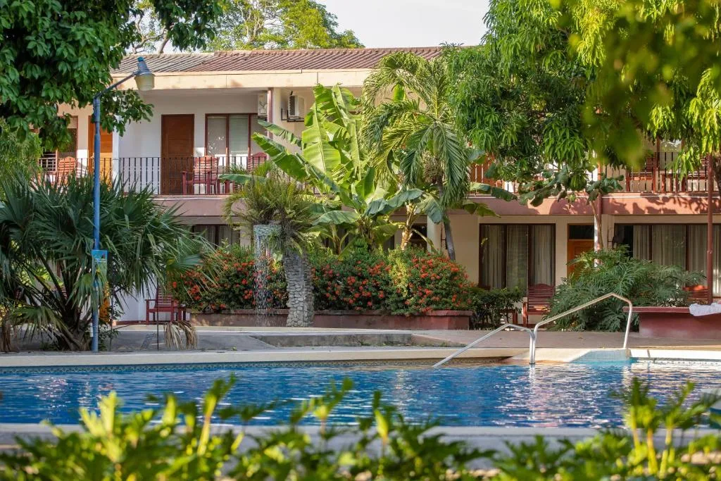 Hotel Boyeros — 3