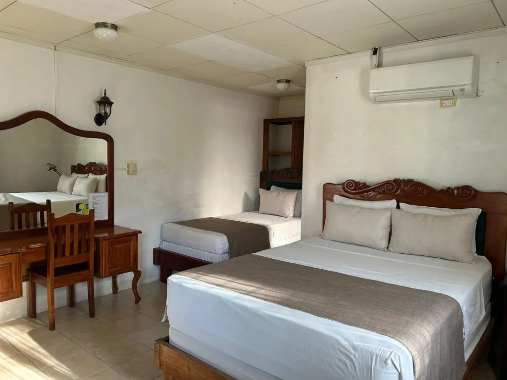 Hotel Javy — 2