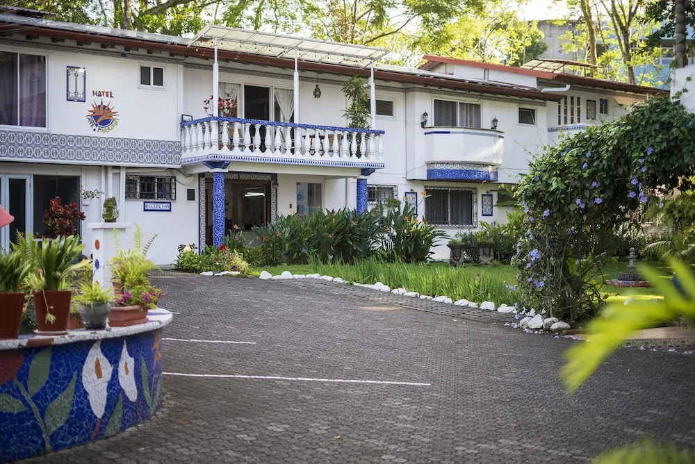 Hotel Ave del Paraiso — 2