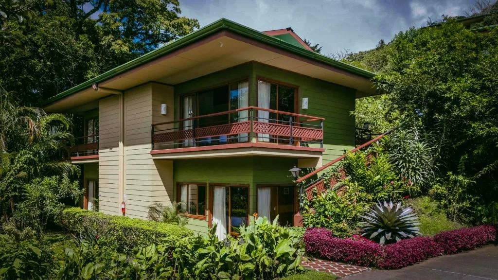 Ficus Sunset Suites