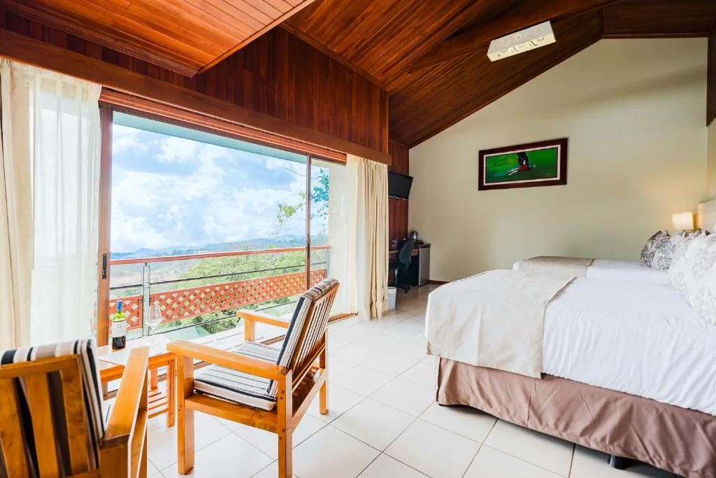 Ficus Sunset Suites — 3
