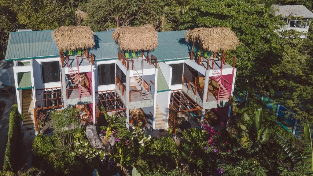 Iluminar Beachfront Suites — 3