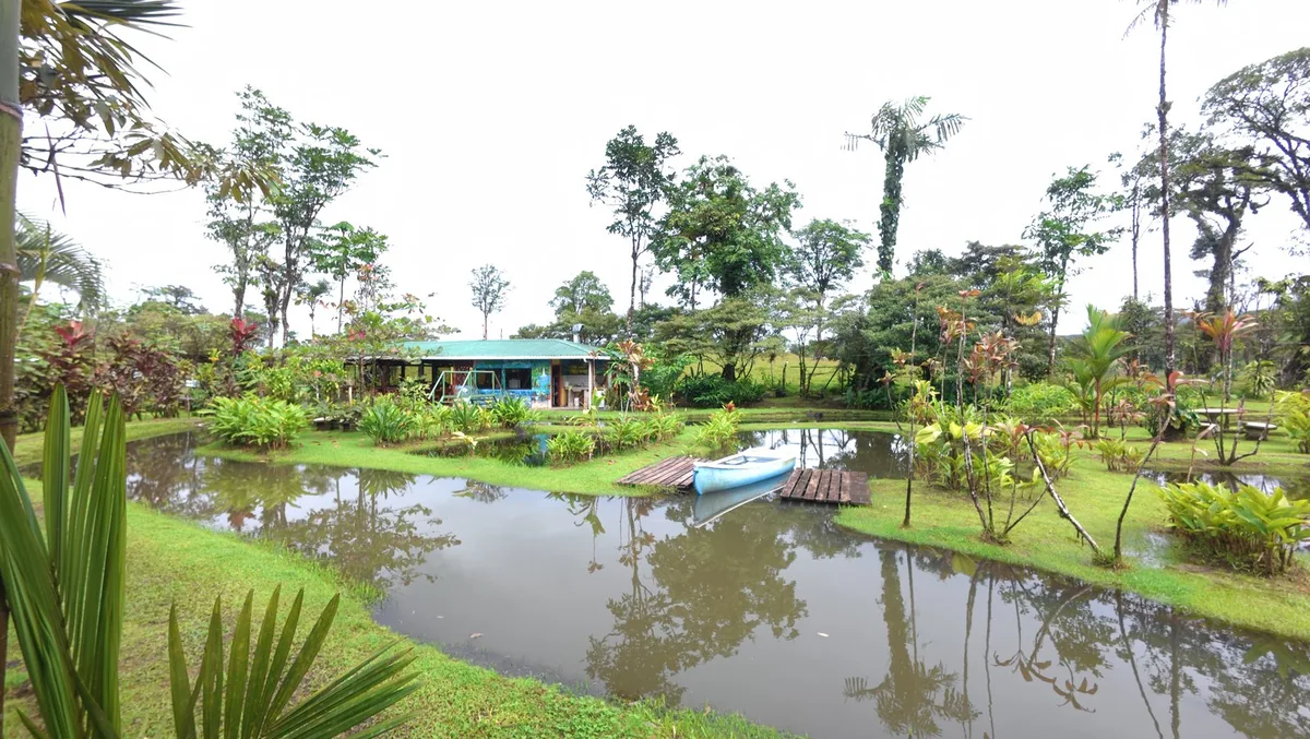 Cabañas Los Laguitos Rio Celeste