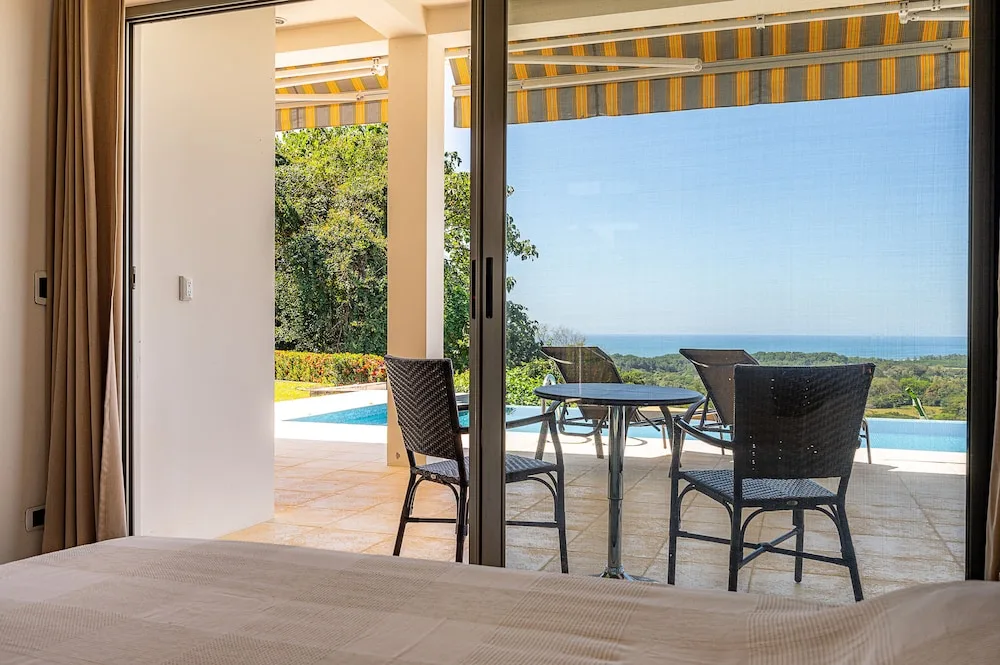 Casa Laureles Cabins & Guest Rooms — 5