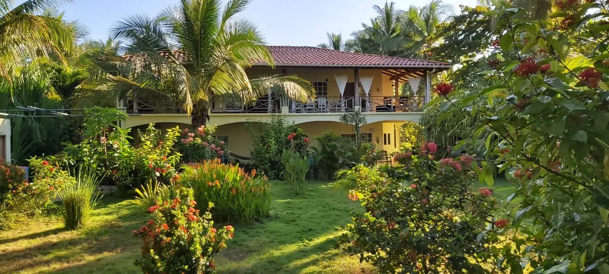 Down by the Sea Beachfront Studio & Apartment with privat entrance right on the Beach at the Pacific Ocean! — 2