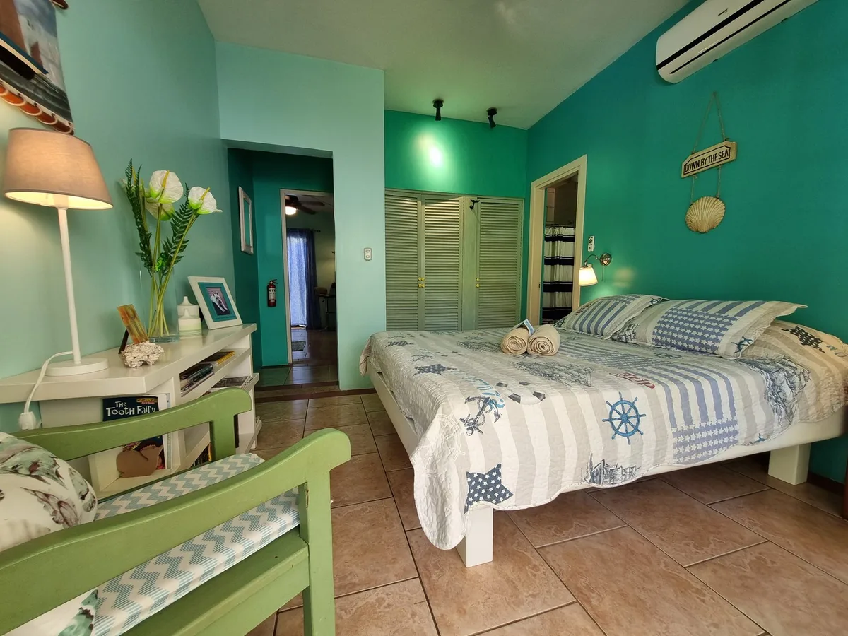 Down by the Sea Beachfront Studio & Apartment with privat entrance right on the Beach at the Pacific Ocean! — 3