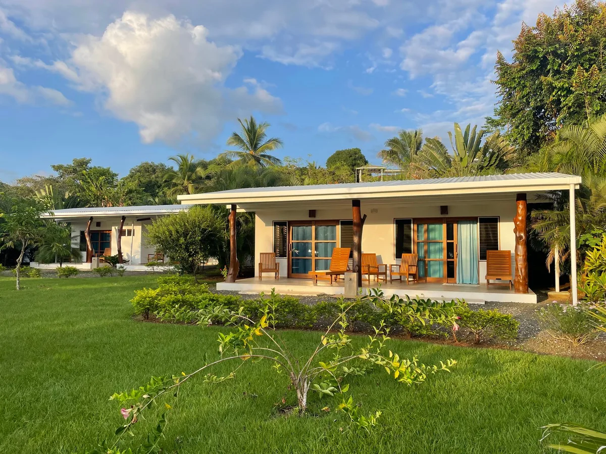 Salvatierra Beachfront Hotel — 3
