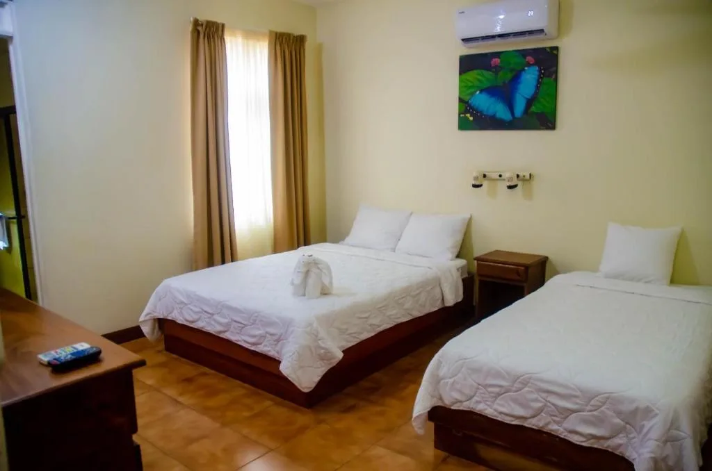 Hotel & Villas Huetares — 2