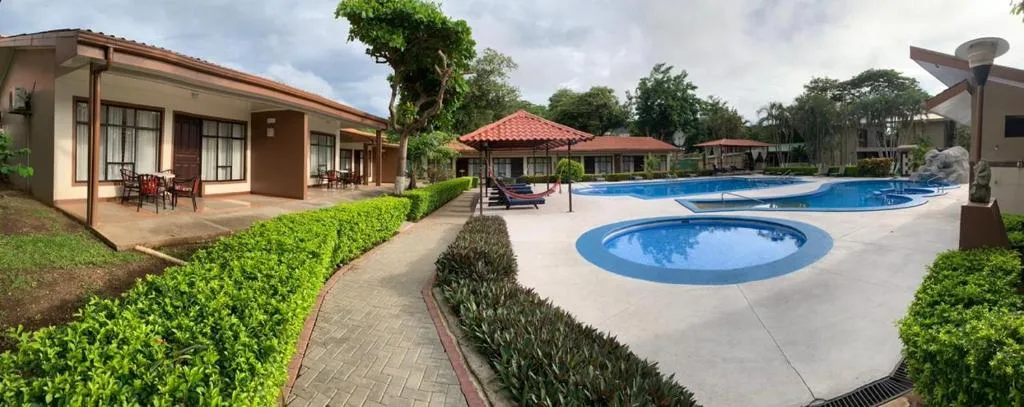 Hotel & Villas Huetares — 4