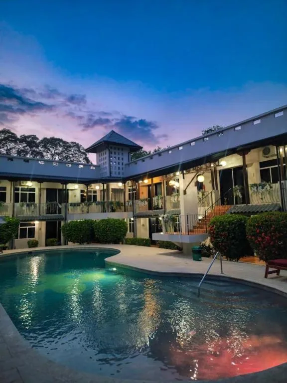 Parti Gras Hotel & Villas en Playa Potrero — 3