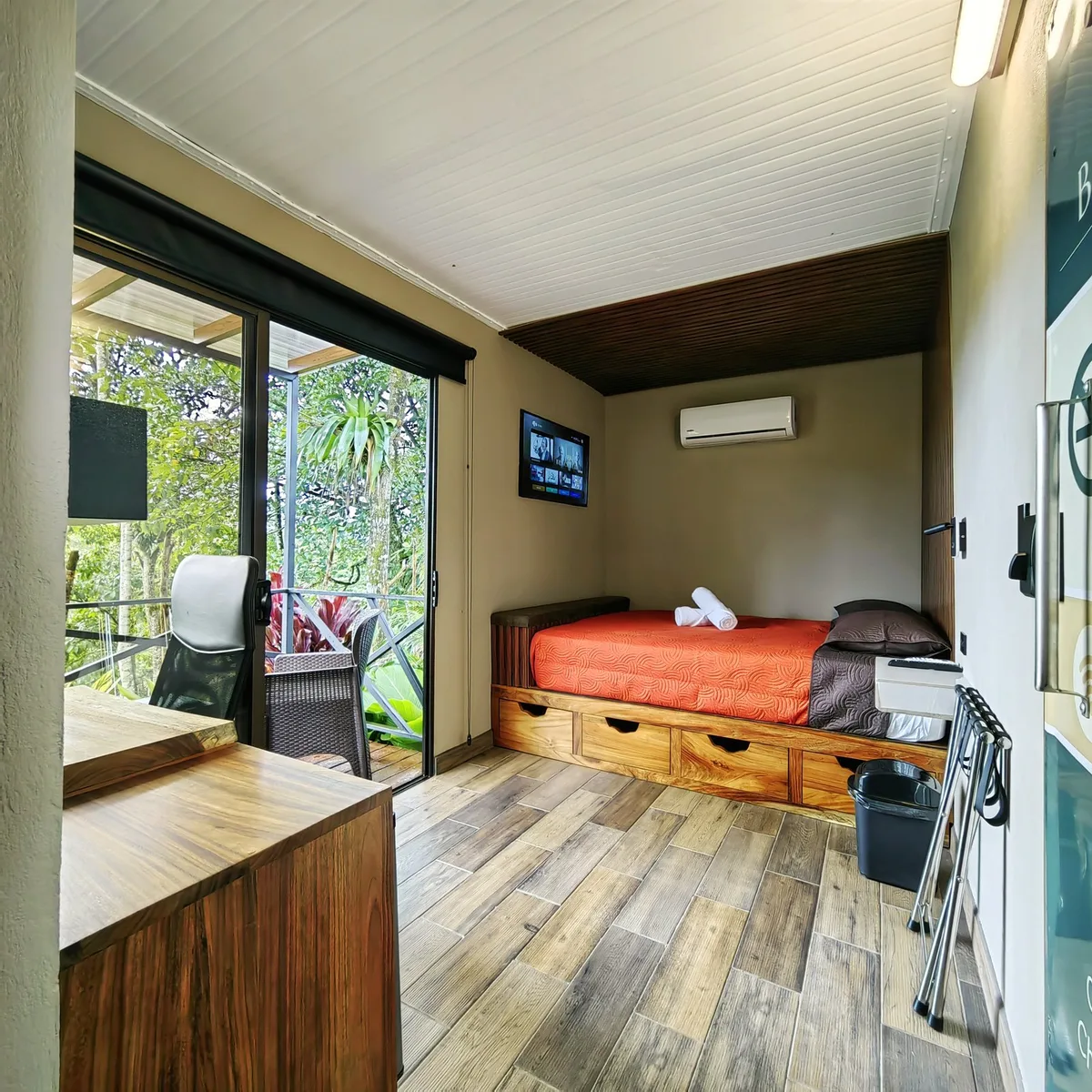 Contenedores Boutique Hotel & Café — 5
