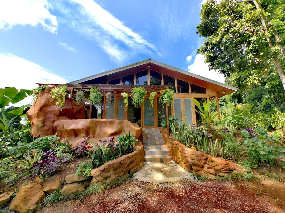Ara Ambigua Lodge