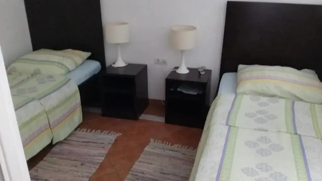 Lutra Rooms — 5