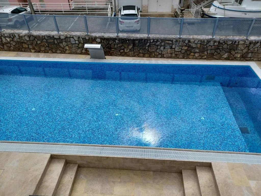 Hotel Abalone — 5