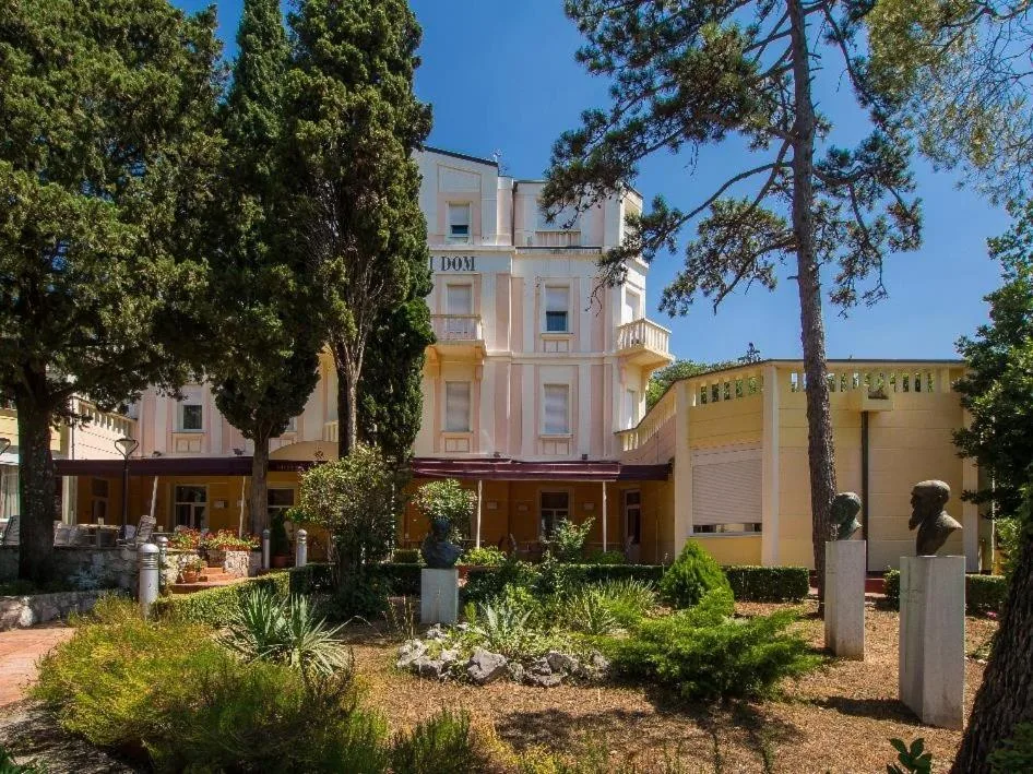 Hotel Vila Ružica- glavna zgrada i depandanse